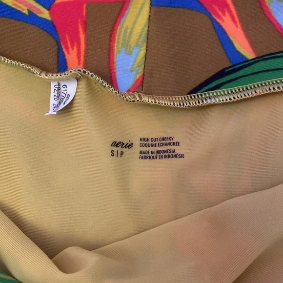 Aerie swim - Picture 4 of 4